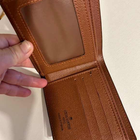 Beautiful wallet - Picture 3 of 4